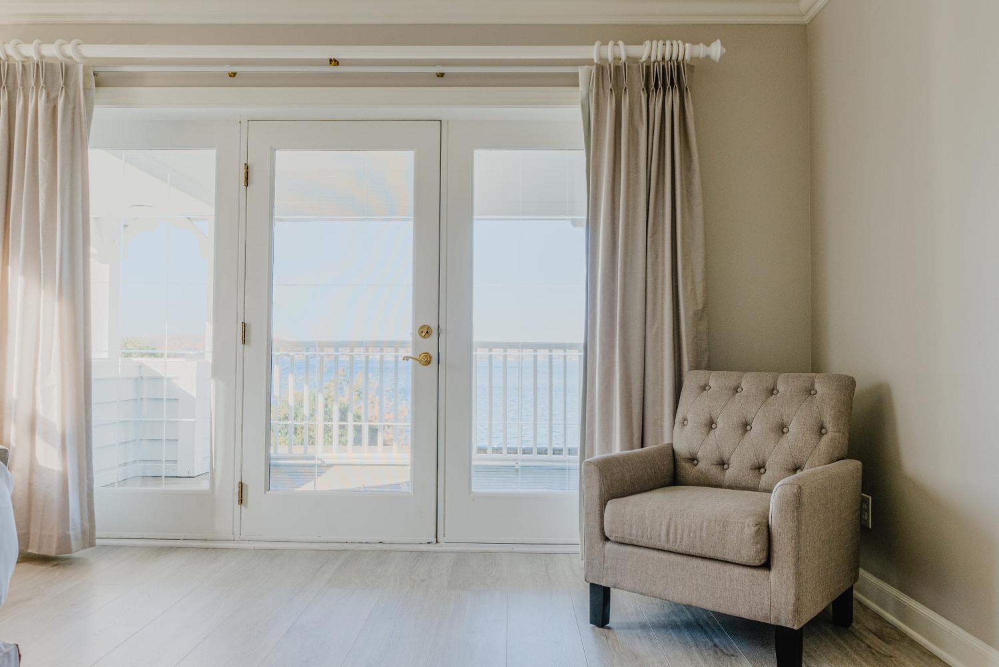 The Geneva Inn Lake Geneva Bagian luar foto