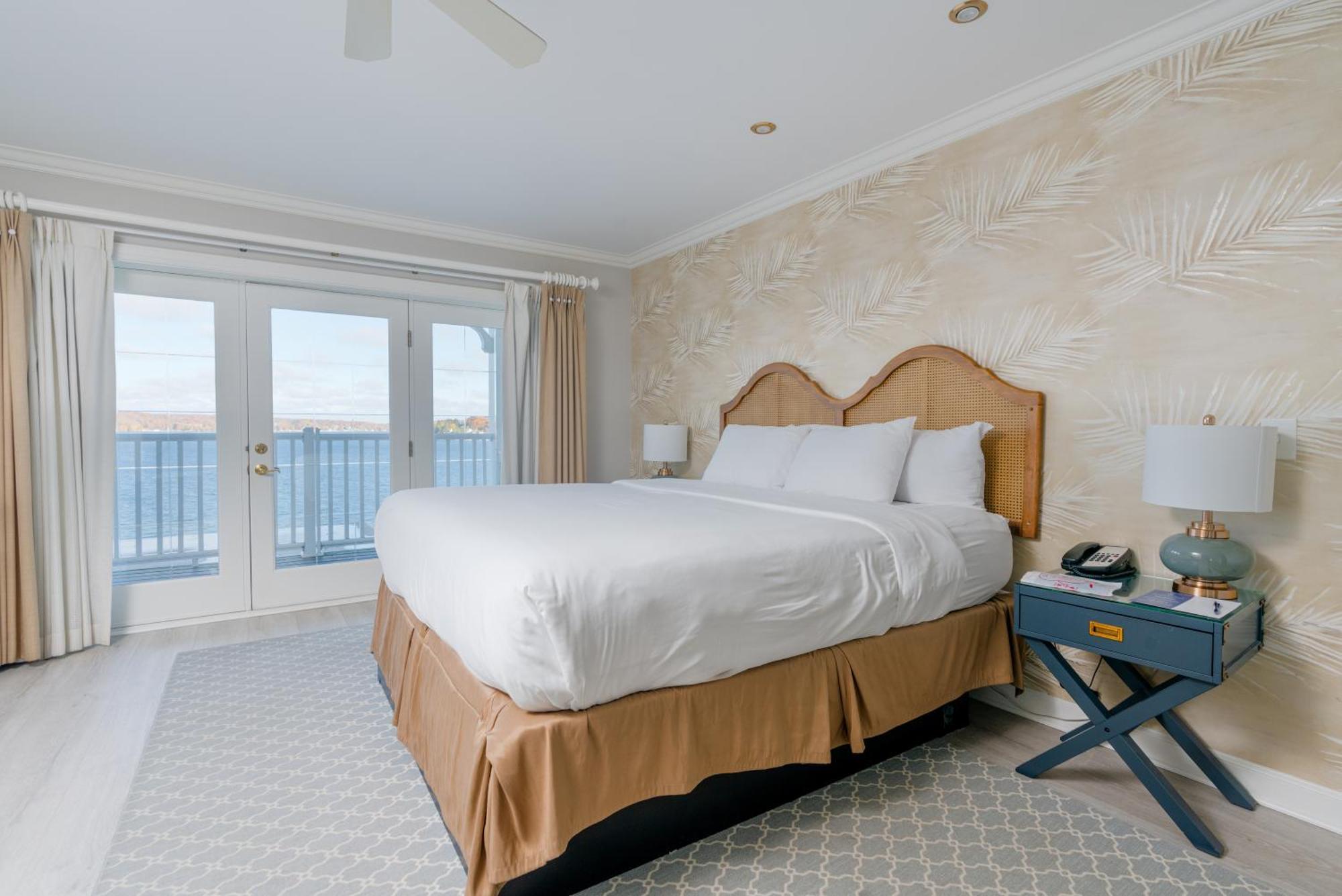 The Geneva Inn Lake Geneva Bagian luar foto
