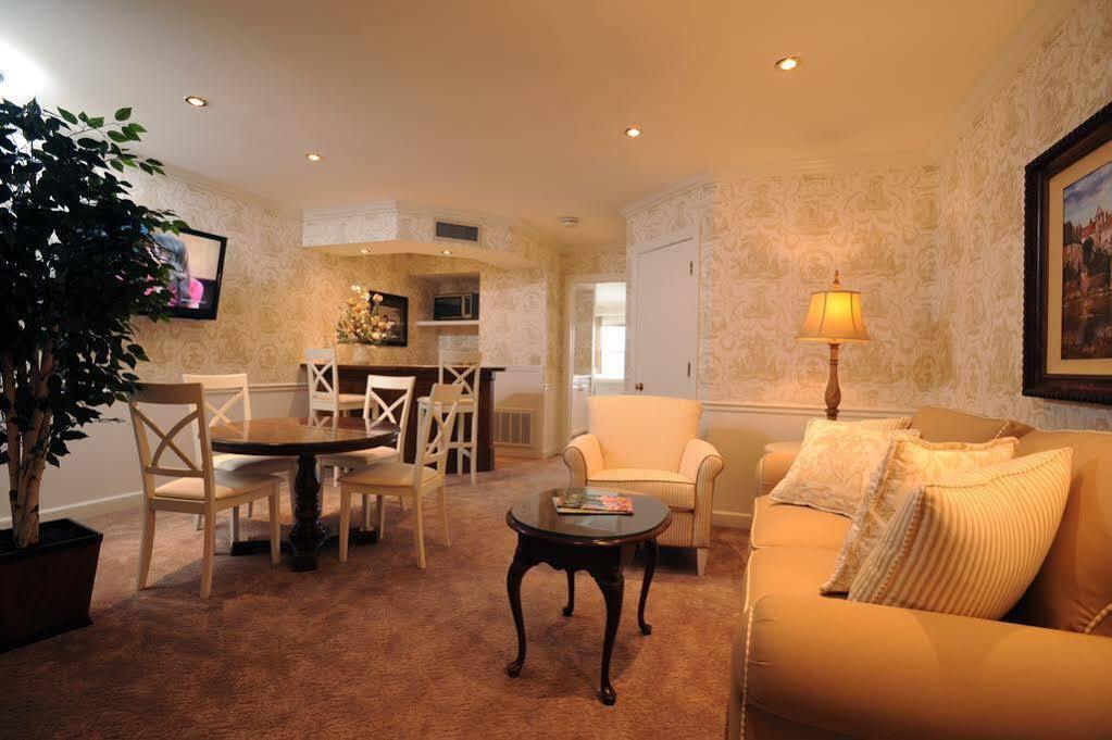 The Geneva Inn Lake Geneva Bagian luar foto